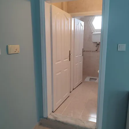 アパート Large House トラブゾン